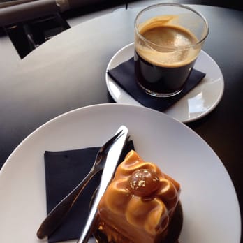 Bistrot Alexandre III - Nice coffee and dessert by the Seine River - Bistros Near Me - Paris, 75