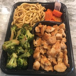 Chicken hibachi w noodle