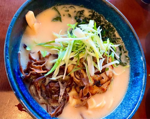 Saiwaii Ramen by null