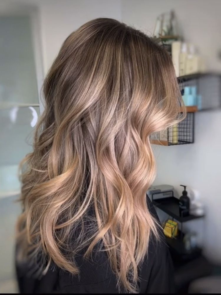 Hive&Bevy Hair Studio Image