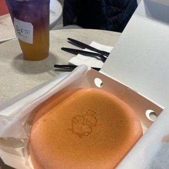 Uncle Tetsu - Strawberry cheesecake and butterfly tea - Desserts Near Me - San Mateo, California Uncle Tetsu - Strawberry cheesecake and butterfly tea - Desserts Near Me - San Mateo, California