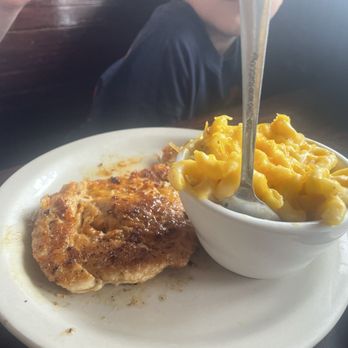 Miller's Seawall Grill - Mini dinner with grilled chicken - Seafood Near Me - Galveston, Texas Miller's Seawall Grill - Mini dinner with grilled chicken - Seafood Near Me - Galveston, Texas