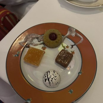 Le Cirque - mignardise - French Near Me - Las Vegas, Nevada Le Cirque - mignardise - French Near Me - Las Vegas, Nevada