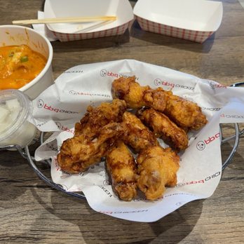 bb.q Chicken Milpitas - Soy Garlic Wings and Rose Ddeok-Bokki - Chicken Shop Near Me - Milpitas, California