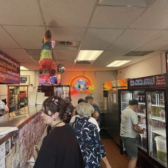 Villa's Tacos - Interior - Tacos Near Me - Los Angeles, California Villa's Tacos - Interior - Tacos Near Me - Los Angeles, California