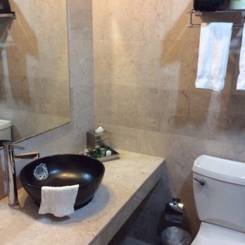 The Eldon Luxury Suites - The bathroom - Hotels Near Me - Washington, DC, District of Columbia