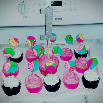 B Sweet Cupcakes - a number one surrounded by cupcakes - Desserts Near Me - Loveland, Colorado B Sweet Cupcakes - a number one surrounded by cupcakes - Desserts Near Me - Loveland, Colorado