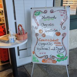 Heartland Organic & Natural Foods - Front entrance sign