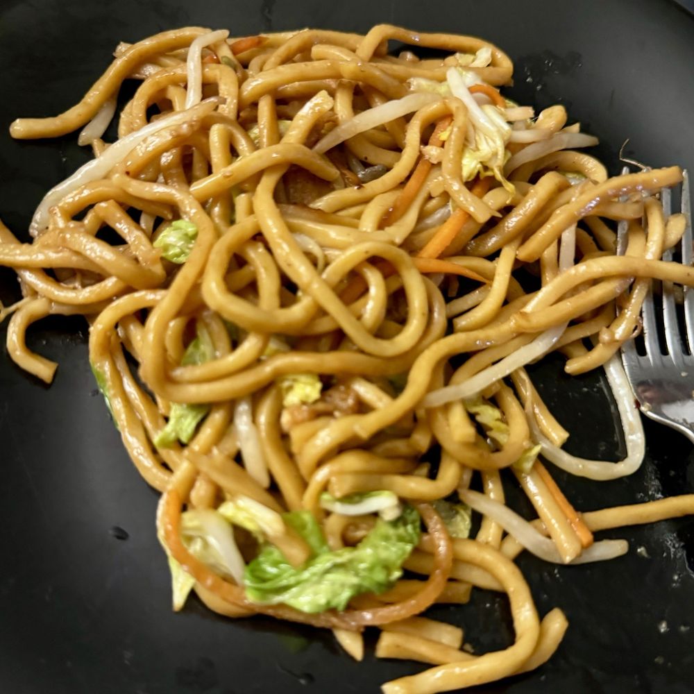Trizest Restaurant - Chicken lo mein - Chinese Near Me - Sterling Heights, Michigan Trizest Restaurant - Chicken lo mein - Chinese Near Me - Sterling Heights, Michigan