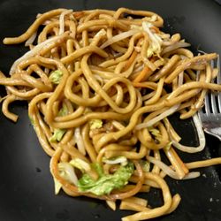 Trizest Restaurant - Chicken lo mein