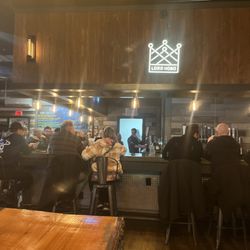 Finn’s Craft Beer Taphouse