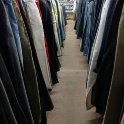 America's Best Thrift And Discount - Very narrow aisles but lots of clothes to choose from!