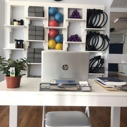 Move ME Pilates - Front desk