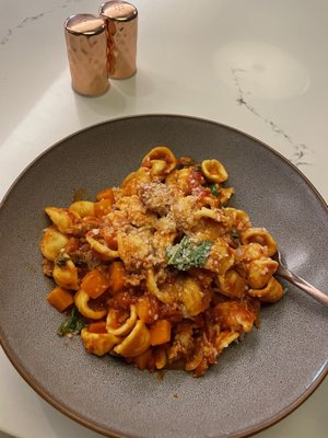 Tavola by null