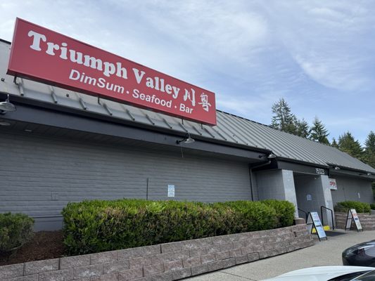 Triumph Valley Shoreline by null