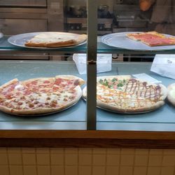 III Illiano's Pizza - Pizza by the slice!!