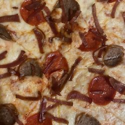 Roma Pizza - Meat Pizza