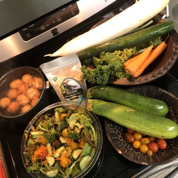 Oahu Fresh - Fresh local organic vegetables, cage-free local eggs, Mac nuts all delivered to your door. www.oahufresh.com - Food Delivery Services Near Me - Honolulu, Hawaii