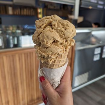 Mount Desert Island Ice Cream - Blackstrap Banana - Ice Cream & Frozen Yogurt Near Me - Bar Harbor, Maine Mount Desert Island Ice Cream - Blackstrap Banana - Ice Cream & Frozen Yogurt Near Me - Bar Harbor, Maine