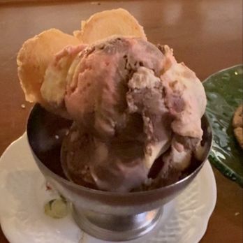 Quarter Sheets - Homemade Neapolitan Ice cream - Pizza Near Me - Los Angeles, California