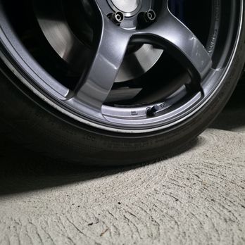 Onsite Wheels - Curbed on the machined lip of the wheel - Wheel & Rim Repair Near Me - Westminster, California