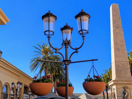 Fashion Island by null