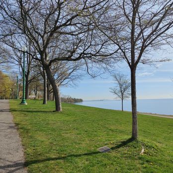 Lakeside Park - Landmarks & Historical Buildings Near Me - Oakville, Ontario