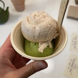 Strawberry Hibiscus & Vanilla Matcha - 2 Mini Scoops Strawberry Hibiscus & Vanilla Matcha - 2 Mini Scoops