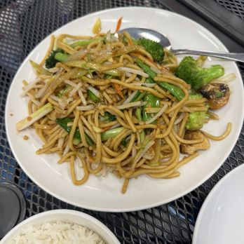 Chopstix Fusion - Vegetable Lo Mein - Chinese Near Me - Denver, Colorado