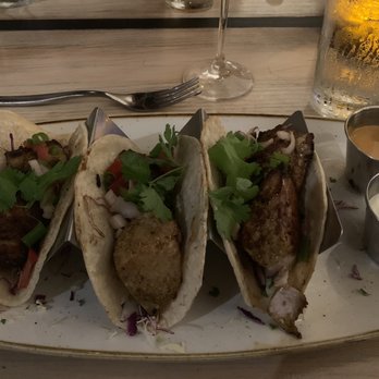 Monkeypod Kitchen - Fish tacos - New American Near Me - Lahaina, Hawaii
