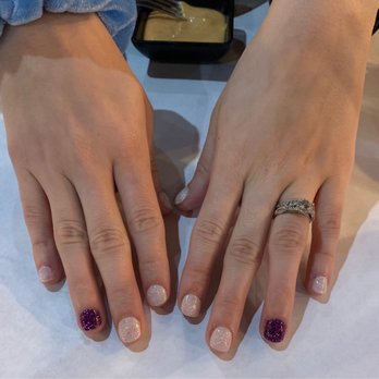 Estelle Nail Spa - Finished product - she did a dip - Nail Salons Near Me - Temple, Texas