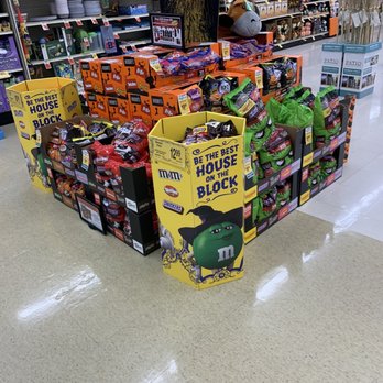 Vons - Chocolates any one ? - Grocery Near Me - Stevenson Ranch, California