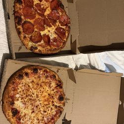 Rocky Mountain Pizza - Pepperoni and cheese pizza