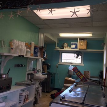 Sweet Pea's Ice Cream - Ice cream stored here - Ice Cream & Frozen Yogurt Near Me - Ogunquit, Maine