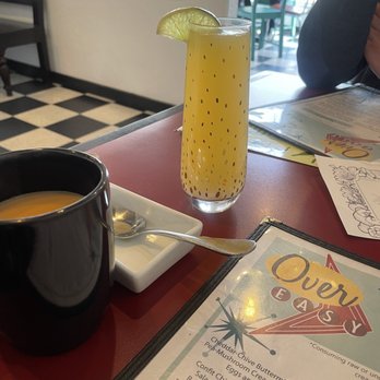Over Easy - Presentation and vibe - Breakfast & Brunch Near Me - Medford, Oregon Over Easy - Presentation and vibe - Breakfast & Brunch Near Me - Medford, Oregon