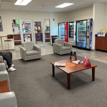 Byerly Ford - Waiting area - Car Dealers Near Me - Louisville, Kentucky Byerly Ford - Waiting area - Car Dealers Near Me - Louisville, Kentucky