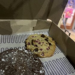 Valentines Deluxe Filled Lava Cake made with Ghirardelli and Chocolate Covered Strawberry cookie
