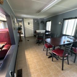 La Sabrosita - Seating area 2
