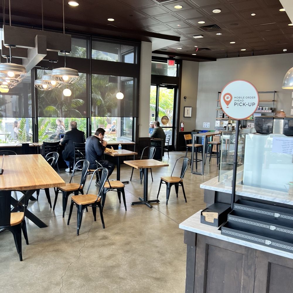 Peet's Coffee - Inside seating area - Coffee & Tea Near Me - El Segundo, California Peet's Coffee - Inside seating area - Coffee & Tea Near Me - El Segundo, California