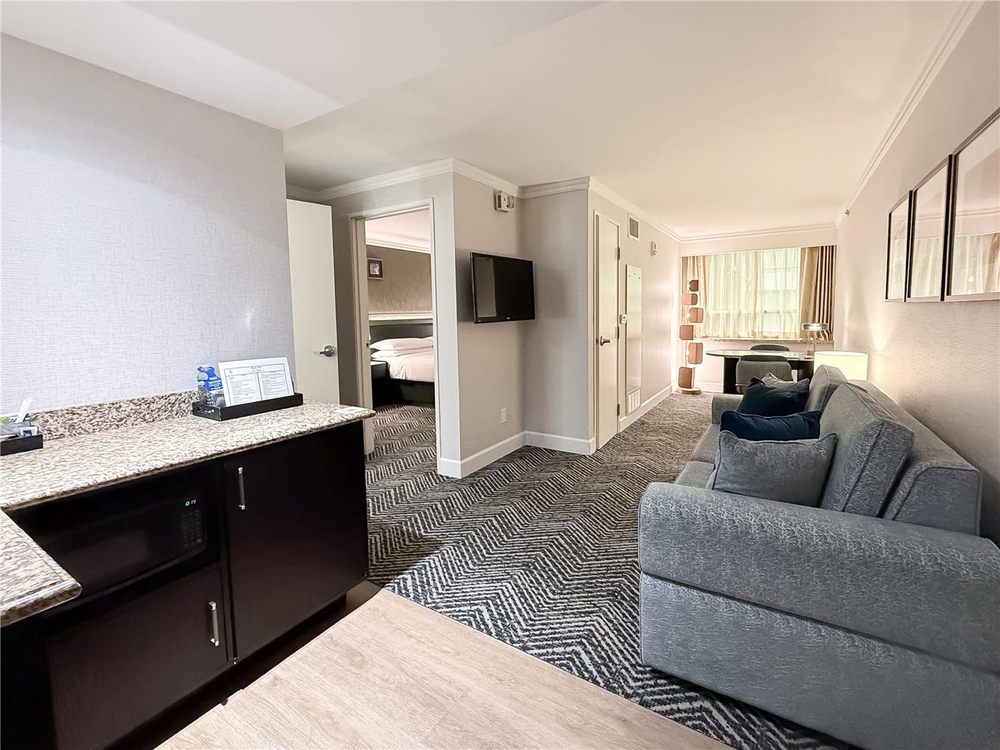 Embassy Suites by Hilton Los Angeles Glendale