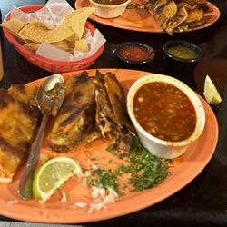 La Cabaña Restaurant - Birria