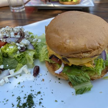 Tree House Cafe - Cheese Burger - Mediterranean Near Me - Carmel, California