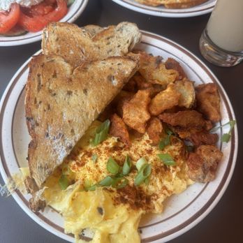 Burl's Downtown Kitchenette - two eggs scrambled with potatoes - Breakfast & Brunch Near Me - Burlington, Vermont