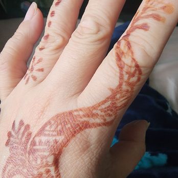 Brows Arch - The artist was talking and working on my hand. This is how it turned out. I'm so unhappy with the sloppy work. - Henna Artists Near Me - San Jose, California Brows Arch - The artist was talking and working on my hand. This is how it turned out. I'm so unhappy with the sloppy work. - Henna Artists Near Me - San Jose, California
