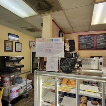 The Bagel Tree Cafe - Bagels Near Me - Roseburg, Oregon