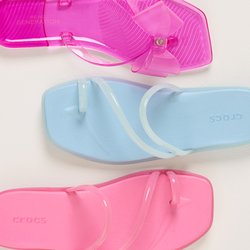 Famous Footwear