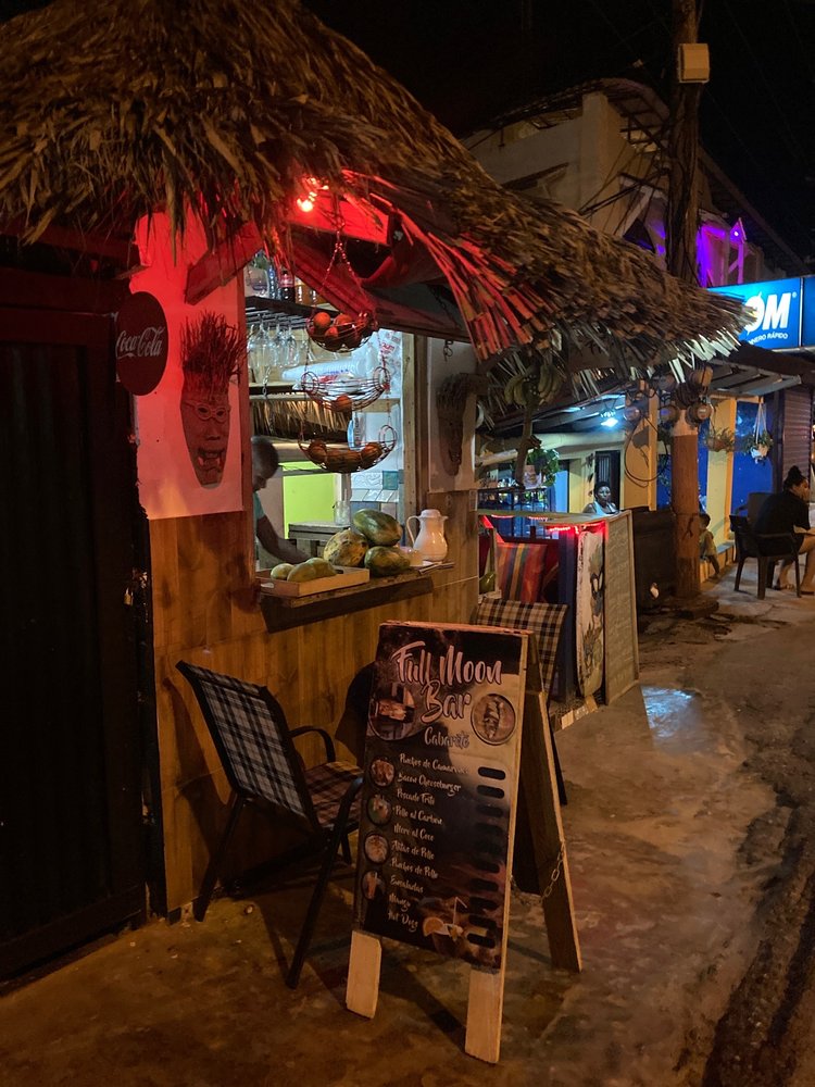 full-moon-bar-main-st-tallahassee-florida-dive-bars-phone
