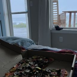 Room with a view. Pizza by the ocean.  so good.