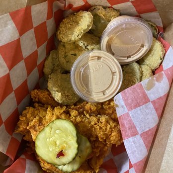 Underdog Hot Chicken - Combo 2 - Chicken Wings Near Me - Boston, Massachusetts Underdog Hot Chicken - Combo 2 - Chicken Wings Near Me - Boston, Massachusetts