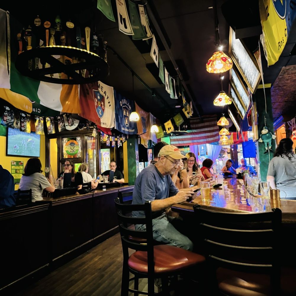 Hailey's Harp and Pub - Irish Near Me - Metuchen, New Jersey